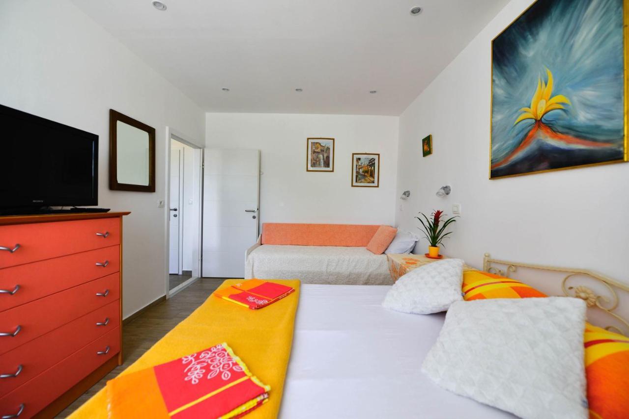 Apartments Bulovic In The Very Center Of สปลิท ภายนอก รูปภาพ